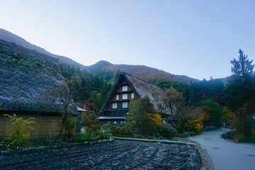 朝の白川郷