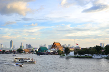 Naklejka premium river jaopraya bangkok,thailand