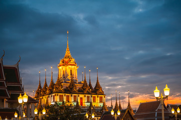 Obraz premium Wat Ratchanadda in bangkok thailand