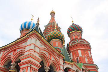 Fototapeta na wymiar Saint Basil's Cathedral orthodox church on the Red Square in Moscow, Russia 