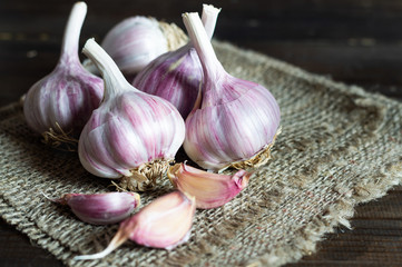 garlic cloves