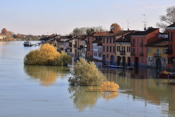 Fototapeta premium Borgo Ticino Piena