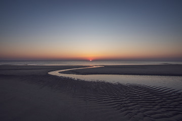 Sonnenuntergang am Strand beim Roten Kliff auf der Insel Sylt - 305478902