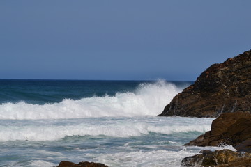 Obraz premium crashing waves and surf