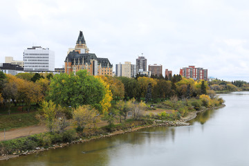 Fototapeta na wymiar Saskatoon, Canada skyline by river