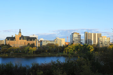 Fototapeta na wymiar Saskatoon, Canada downtown over river