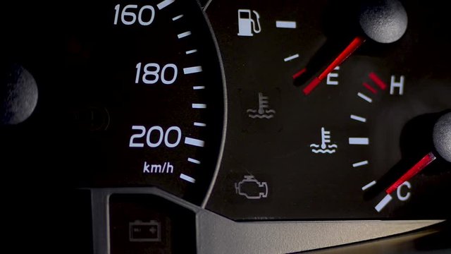 Check engine light symbol that pops up on dashboard when something goes wrong with the engine