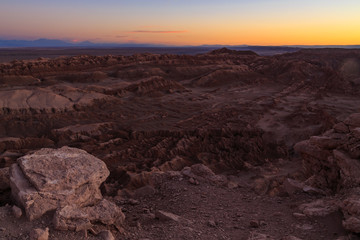 Fototapeta na wymiar Sunset over the moon valley / valle de la luna in the Atacama desert, Chile