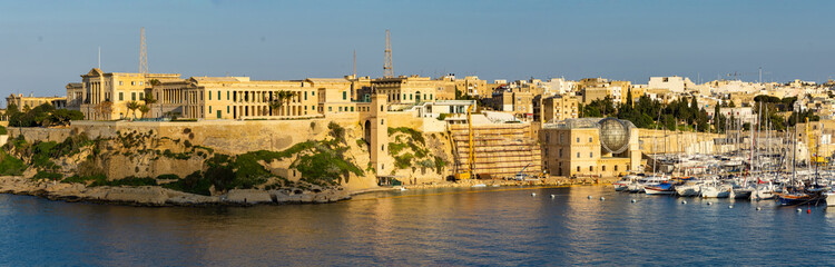 Fototapeta premium The Old British Royal Navy Hospital & Kalkara Marina, Kalkara, Malta