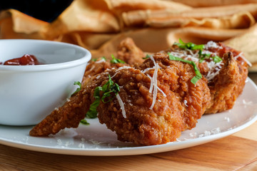 Crispy Fried Chicken Wings