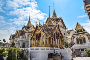 Fototapeta premium The beautiful decorated golden Grand Palace in Bangkok Thailand