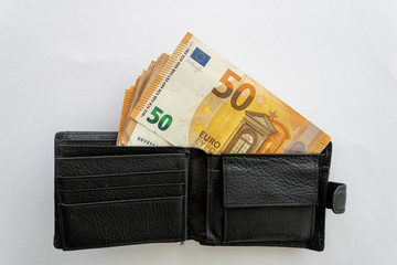 50 euros bills in wallet