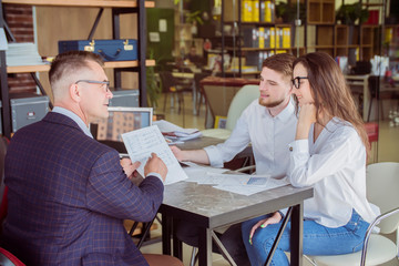 successful businessman mentor coach training in the office