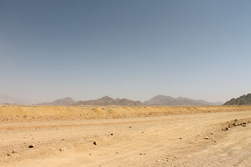 Fototapeta na wymiar desert in wadi rum jordan blue sky