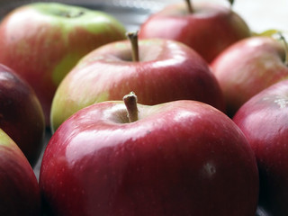 many red apples pattern