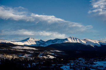 Fototapeta na wymiar Colorado Mountains In Winter