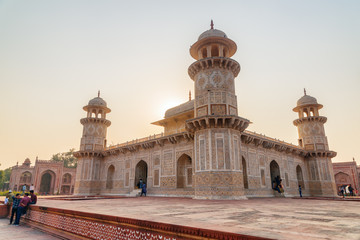 Fototapeta na wymiar Awesome view of the Tomb of Itimad-ud-Daulah (Baby Taj)