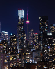 Fototapeta na wymiar CN tower at night