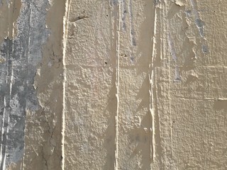 Paint peeling plaster walls because of its use for a long time. Alternatively, use quality color to paint the walls. Must be repaired in order to come back again.