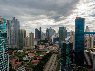 Fototapeta premium Piękny widok z lotu ptaka wieżowców w Panamie