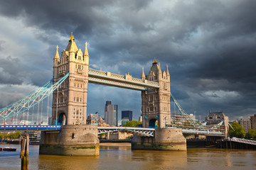 Obraz premium Tower bridge under stormy sky, London