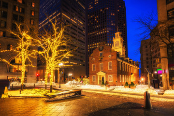 Fototapeta na wymiar Boston Old state house at Christmas time