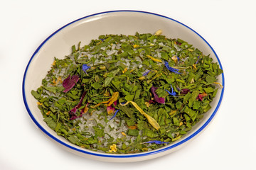 Wildkräutersalz © Richard Oechsner