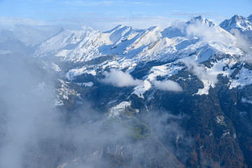 Fototapeta na wymiar Schneegebirge aus der Sicht des Stanserhorns, Stans, Nidwalden, Schweiz