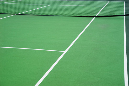 View of a green tennis court. Side line of the tennis court Stock Photo |  Adobe Stock