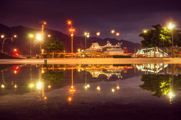 Fototapeta na wymiar Santa Cruz de Tenerife at night