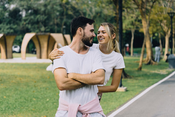 Obraz premium Couple Lover happy funny and holding together