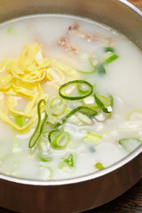 Seolleongtang