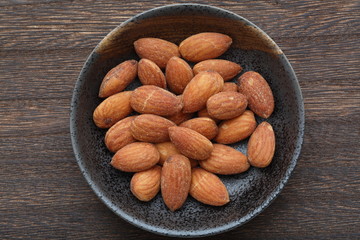  A simple unglazed almond image