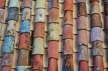  Tiled roof of an ancient building in Toledo, Spain.