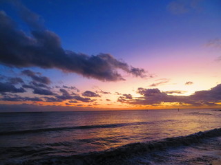 Naklejka premium exploring tropical island paradise 