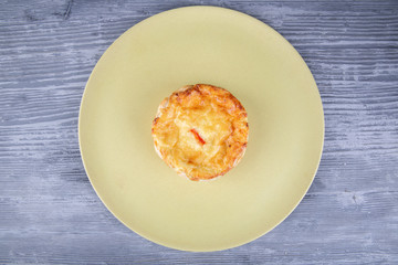 Kish with sweet pepper, served for breakfast