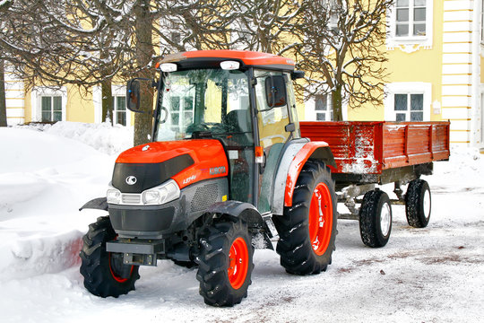 Kubota L5740