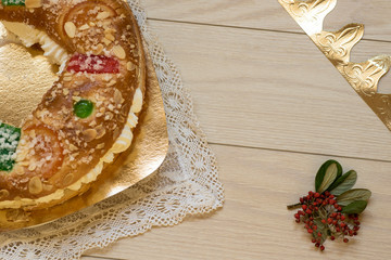 Roscon de Reyes, Christmas cake, with cream, almonds, sugar and candied fruits