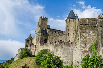 Fototapeta na wymiar partial view of the walls of the castle of carcassonne