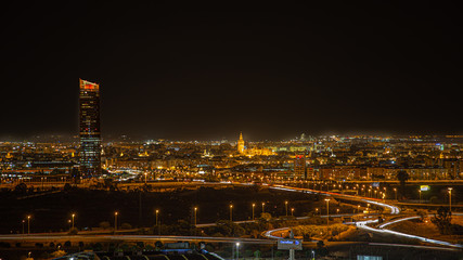 Sevilla noche estelas luz