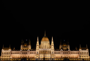 Naklejka premium parlamento de noche