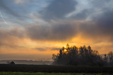 Dramatischer Sonnenaufgang in Hochfranken