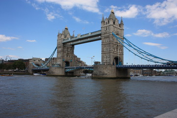 Fototapeta na wymiar The enchanting as famous Tower of London Bridge and a clear blue sky