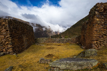 Fototapeta The ruins of the Pumamarka (Puma Marka) village in Peru obraz