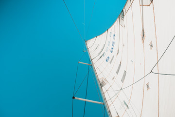 Fototapeta premium Sailing yacht on the ocean in Magnetic island, Australia