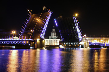 Naklejka na ściany i meble Saint Petersburg bridge opening in a summer night