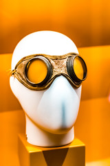 Beautiful vintage aviator leather goggles.