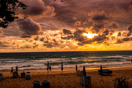 tramonto puket 