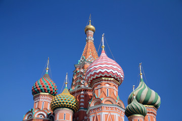 Fototapeta na wymiar The colored domes of Saint Basil's Cathedral