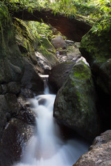 rivi&egrave;re blanche en pose longue